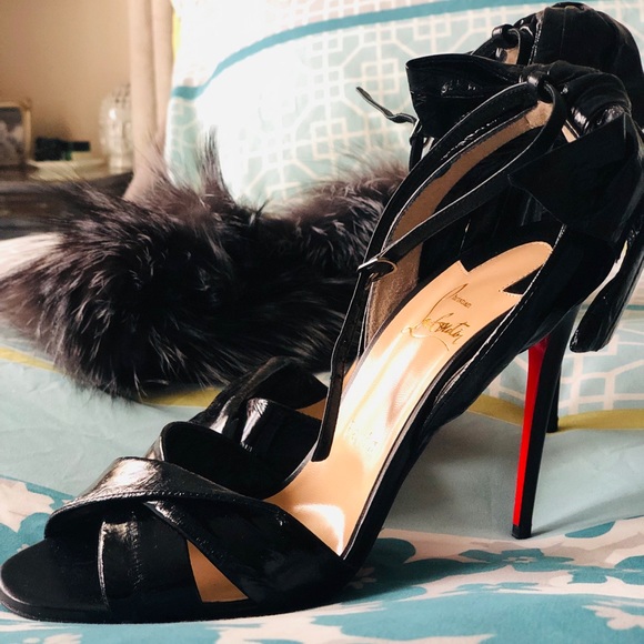 Christian Louboutin 38.5EU Stiletto with back bow - Picture 2 of 6